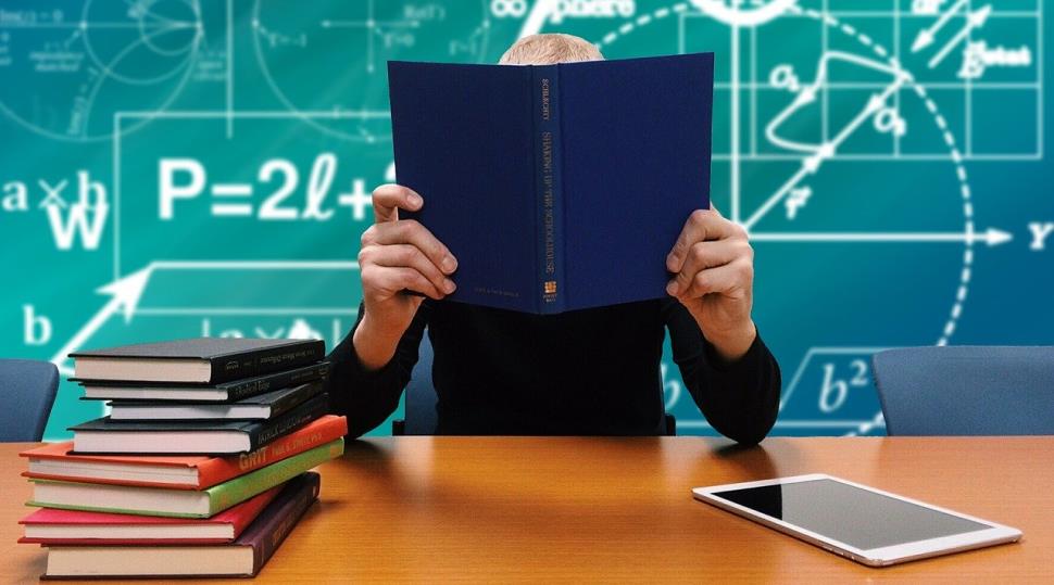Lernen in der Schule und an der Universität